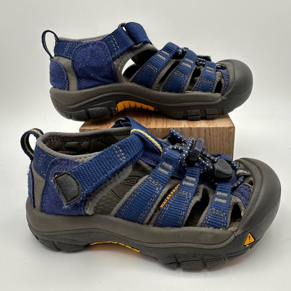 Keen Children’s Waterproof Walking Hiking Sandals Shoes Size 10 Blue